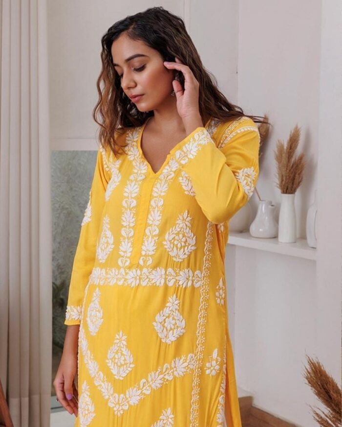 Women Embroidered Straight Kurta