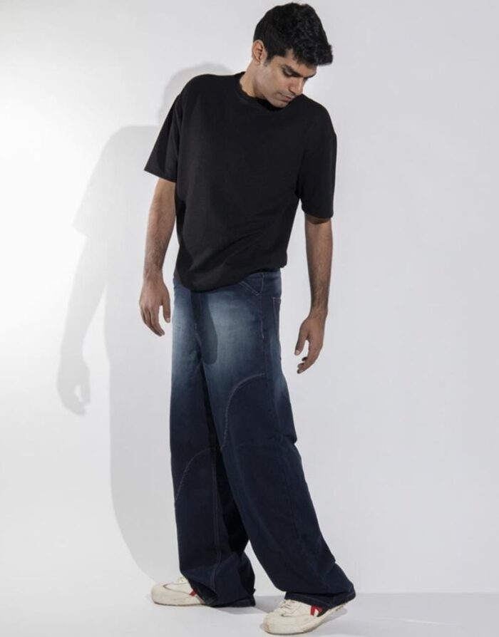 Unisex Mid wash baggy jeans