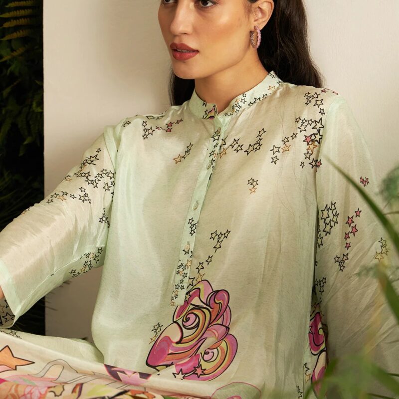 Starry Pista Kaftan Tunic Sitting Pose